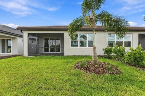 Duplex in Parrish, Florida 2 bedrooms, 146.69 sq.m. № 2115580 - photo 19