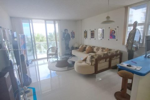 Condominio en venta en Miami, Florida, 2 dormitorios, 84.91 m2 № 2013700 - foto 4