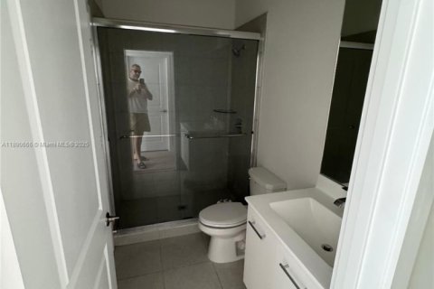 House in Miramar, Florida 5 bedrooms, 314.1 sq.m. № 1943456 - photo 29