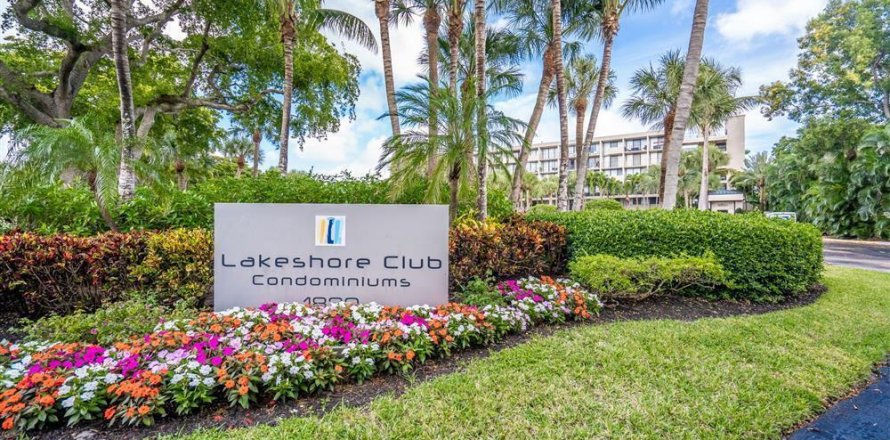 Condominio en West Palm Beach, Florida, 1 dormitorio  № 935238