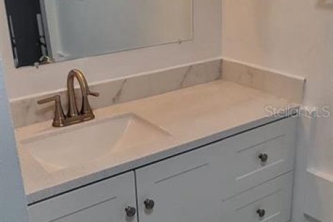 Condominio en alquiler en Clearwater, Florida, 2 dormitorios, 75.53 m2 № 1917938 - foto 9