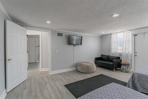 Duplex in Saint Petersburg, Florida 4 bedrooms, 140.84 sq.m. № 1916351 - photo 24