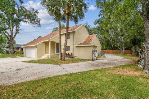 House in Tampa, Florida 3 bedrooms, 124.58 sq.m. № 1831342 - photo 22