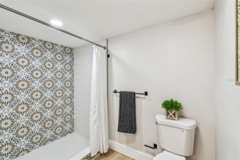 House in Tampa, Florida 3 bedrooms, 124.58 sq.m. № 1831342 - photo 14