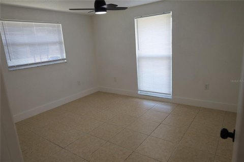 House in Hudson, Florida 3 bedrooms, 120.96 sq.m. № 1640541 - photo 11