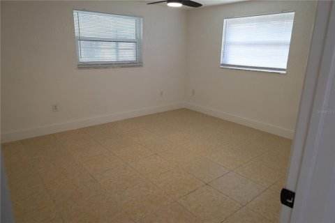 House in Hudson, Florida 3 bedrooms, 120.96 sq.m. № 1640541 - photo 9