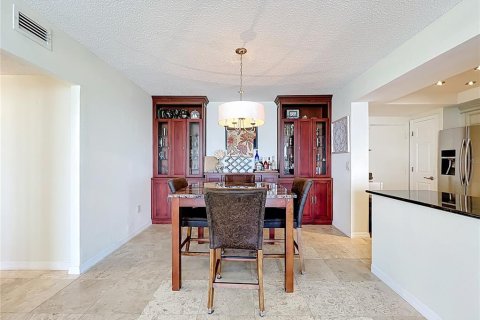 Condo in Clearwater, Florida, 2 bedrooms  № 1742824 - photo 8