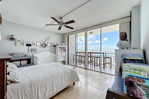Condo in Clearwater, Florida, 2 bedrooms  № 1742824 - photo 16