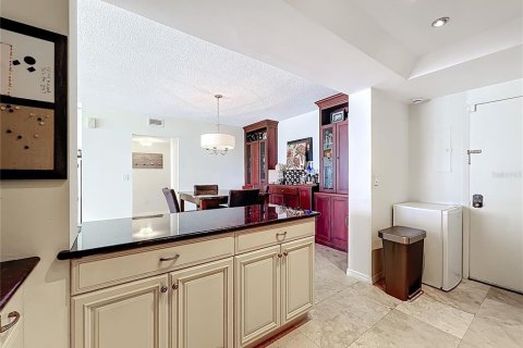Condo in Clearwater, Florida, 2 bedrooms  № 1742824 - photo 7