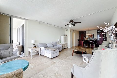 Condo in Clearwater, Florida, 2 bedrooms  № 1742824 - photo 3