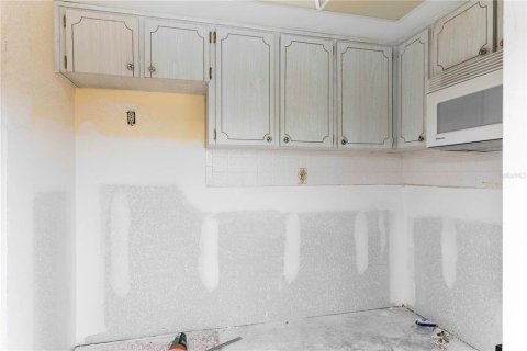 Condominio en venta en New Port Richey, Florida, 1 dormitorio, 67.63 m2 № 1787918 - foto 8