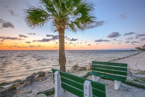 Condominio en venta en New Port Richey, Florida, 1 dormitorio, 67.63 m2 № 1787918 - foto 17