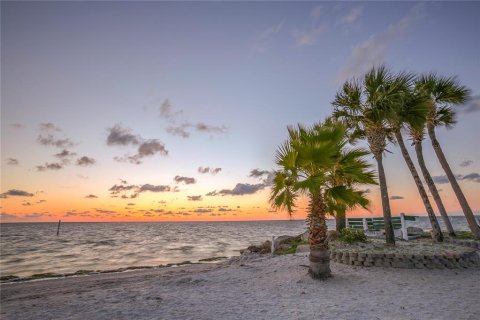 Condominio en venta en New Port Richey, Florida, 1 dormitorio, 67.63 m2 № 1787918 - foto 15