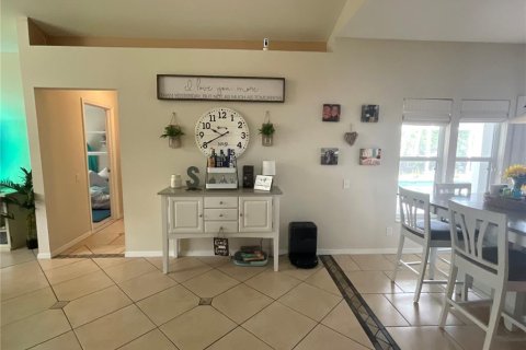 House in Englewood, Florida 4 bedrooms, 217.11 sq.m. № 1832959 - photo 12