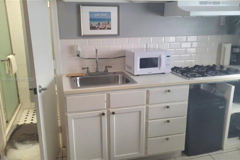 Condominio en venta en Miami Beach, Florida, 18.58 m2 № 1925612 - foto 8
