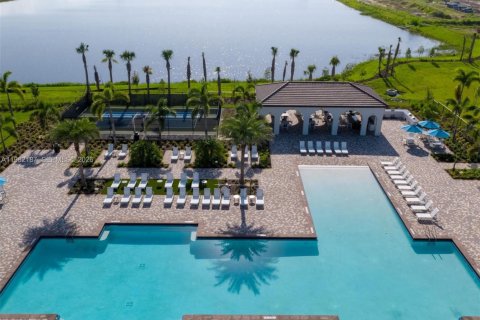 House in Ave Maria, Florida 3 bedrooms, 169.64 sq.m. № 2043313 - photo 27