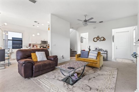 House in Ave Maria, Florida 3 bedrooms, 169.64 sq.m. № 2043313 - photo 8