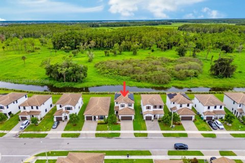 House in Ave Maria, Florida 3 bedrooms, 169.64 sq.m. № 2043313 - photo 5