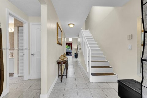 Купить таунхаус в Лодерхилл, Флорида 2 спальни, 137.5м2, № 1897750 - фото 2