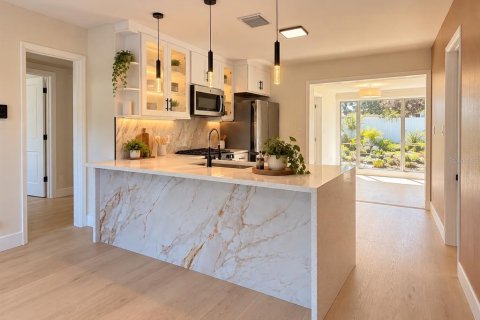 Villa ou maison à vendre à Orlando, Floride: 3 chambres, 129.69 m2 № 2419987 - photo 2