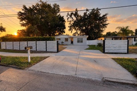 Villa ou maison à Orlando, Floride 3 chambres, 129.69 m2 № 2419987