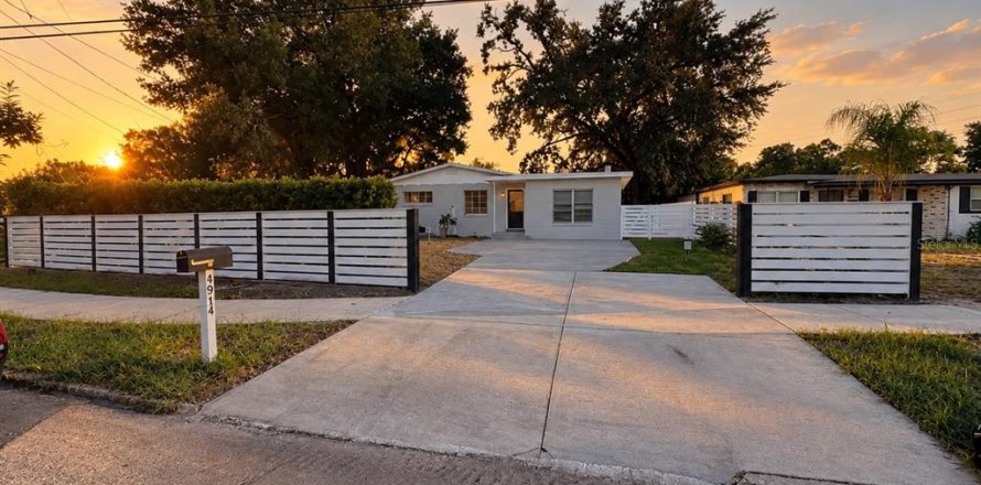 Villa ou maison à Orlando, Floride 3 chambres, 129.69 m2 № 2419987