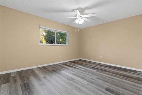 House in Brooksville, Florida 3 bedrooms, 118.45 sq.m. № 2212926 - photo 6