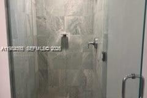 Снять в аренду кондоминиум в Майами, Флорида 56.11м2, № 2050826 - фото 28