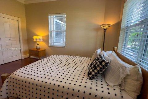 House in Davie, Florida 5 bedrooms, 293.01 sq.m. № 1921996 - photo 14