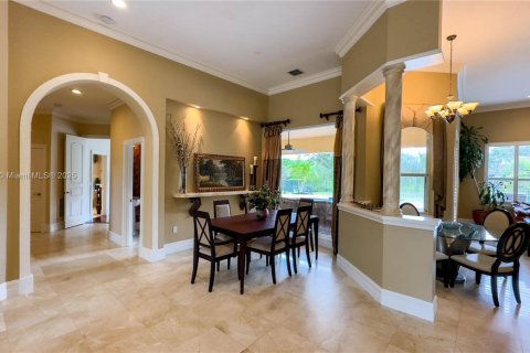 House in Davie, Florida 5 bedrooms, 293.01 sq.m. № 1921996 - photo 8