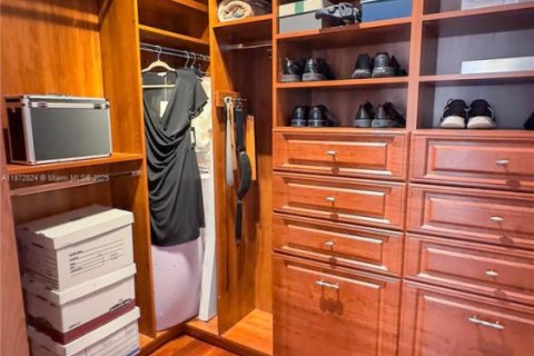 House in Davie, Florida 5 bedrooms, 293.01 sq.m. № 1921996 - photo 22