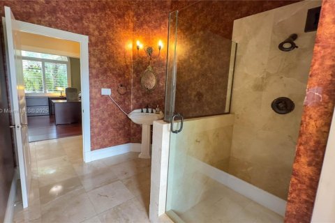 House in Davie, Florida 5 bedrooms, 293.01 sq.m. № 1921996 - photo 11