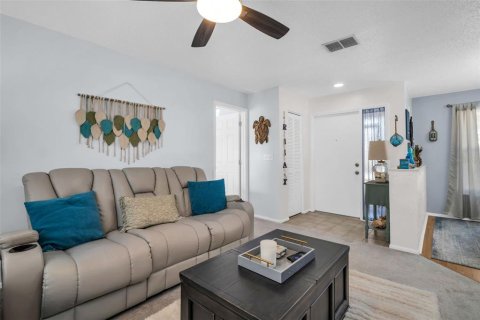 House in Palm Harbor, Florida 2 bedrooms, 113.71 sq.m. № 1636255 - photo 4
