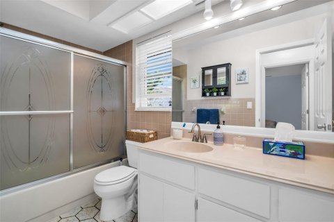 House in Palm Harbor, Florida 2 bedrooms, 113.71 sq.m. № 1636255 - photo 30