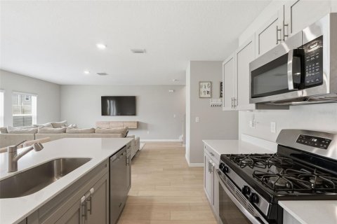 Casa en venta en Fish Hawk, Florida, 4 dormitorios, 191.56 m2 № 2099943 - foto 13