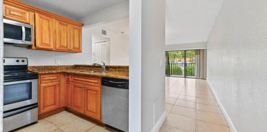 Condo à West Palm Beach, Floride, 2 chambres № 2154303