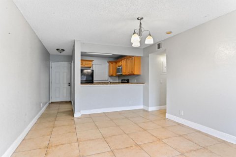 Copropriété à vendre à West Palm Beach, Floride: 2 chambres, 83.98 m2 № 2154303 - photo 8