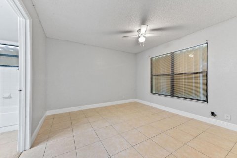 Copropriété à vendre à West Palm Beach, Floride: 2 chambres, 83.98 m2 № 2154303 - photo 13