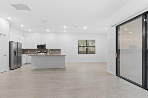Villa ou maison à vendre à Davenport, Floride: 5 chambres, 295.62 m2 № 2214630 - photo 15