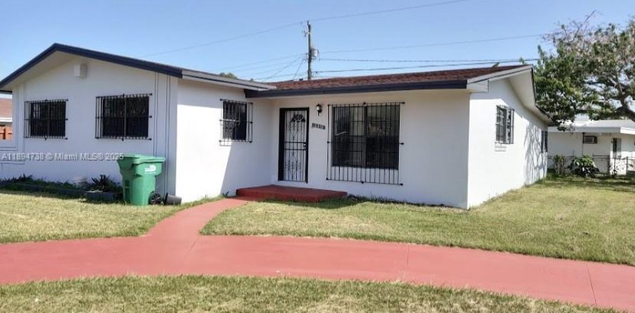 Villa ou maison à Miami, Floride 4 chambres № 1950342