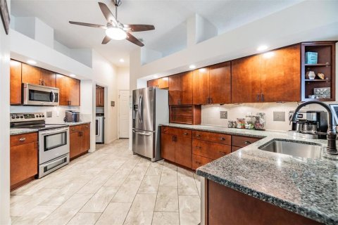 House in Valrico, Florida 4 bedrooms, 248.61 sq.m. № 1759862 - photo 25