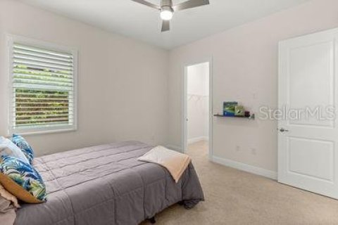 House in Lady Lake, Florida 4 bedrooms, 235.23 sq.m. № 2156661 - photo 29