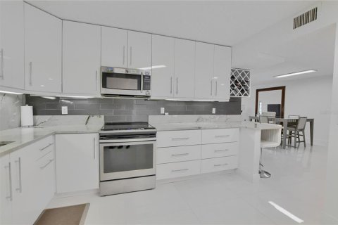 Condominio en venta en Delray Beach, Florida, 2 dormitorios, 117.06 m2 № 1767832 - foto 12