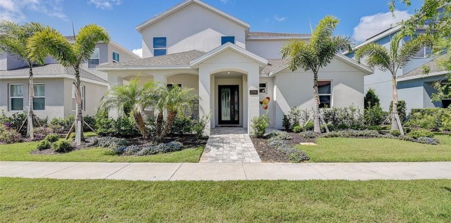 House in Kissimmee, Florida 6 bedrooms, 335.66 sq.m. № 1808032