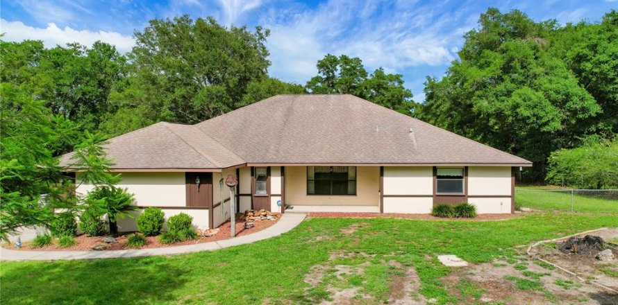 House in Lady Lake, Florida 4 bedrooms, 273.6 sq.m. № 1777311