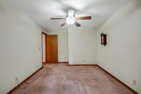House in Lady Lake, Florida 4 bedrooms, 273.6 sq.m. № 1777311 - photo 23