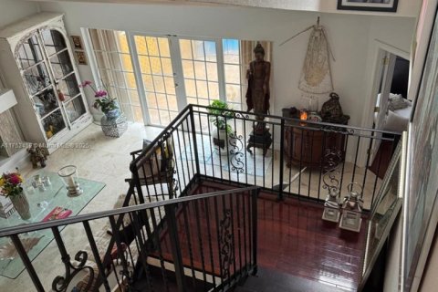 House in Plantation, Florida 3 bedrooms, 203.08 sq.m. № 1865316 - photo 10
