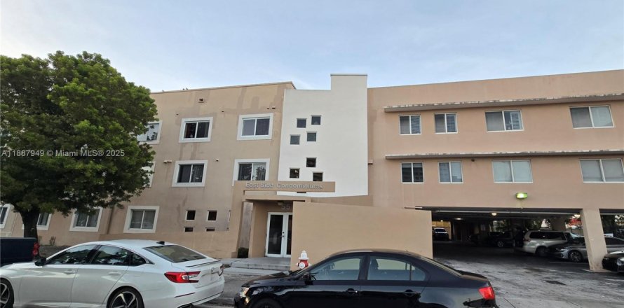 Condo à Hialeah, Floride, 2 chambres  № 1942032