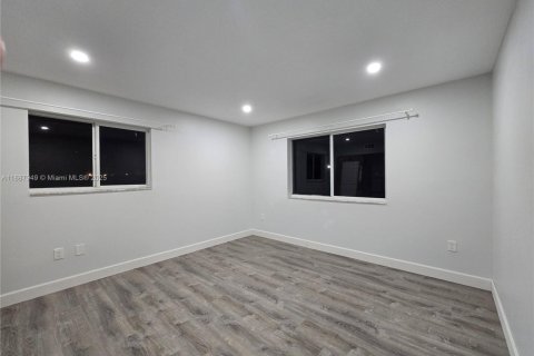 Copropriété à louer à Hialeah, Floride: 2 chambres, 97.55 m2 № 1942032 - photo 7