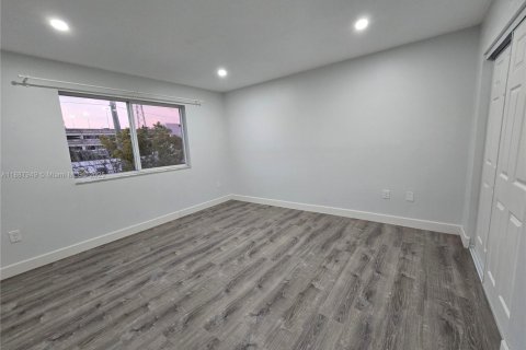 Copropriété à louer à Hialeah, Floride: 2 chambres, 97.55 m2 № 1942032 - photo 15